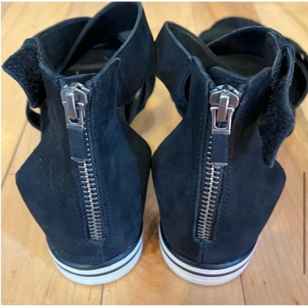 Eileen Fisher Skill Tumbled Nubuck Black Sneaker Sandals size ten (10)